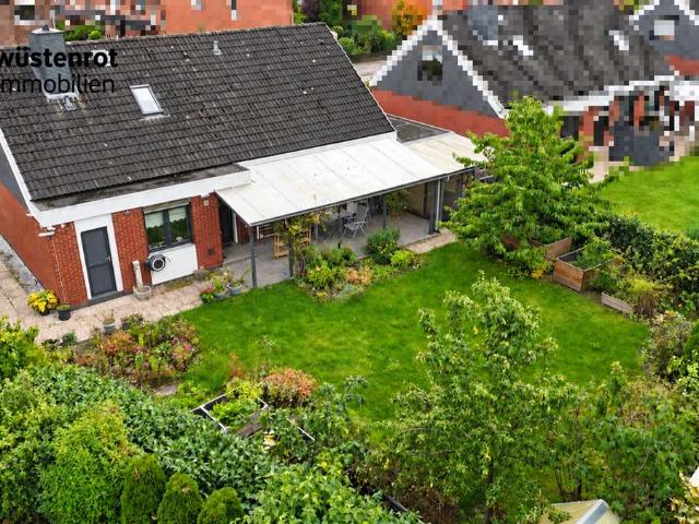 Bungalow mit DG Ausbau in gefragter Umgebung Familientraum in Suchsdorf mit viel Platz