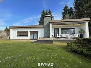Bungalow mit Entwicklungspotenzial auf großzügigem Grundstück in naturnaher, sonniger Lage in Viktring