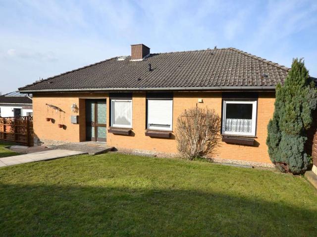 Bungalow mit Fernsicht in 37632 Eschershausen