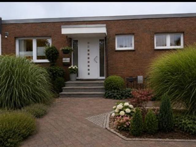 Bungalow mit Souterrainwohnung in Dorsten Holsterhausen
