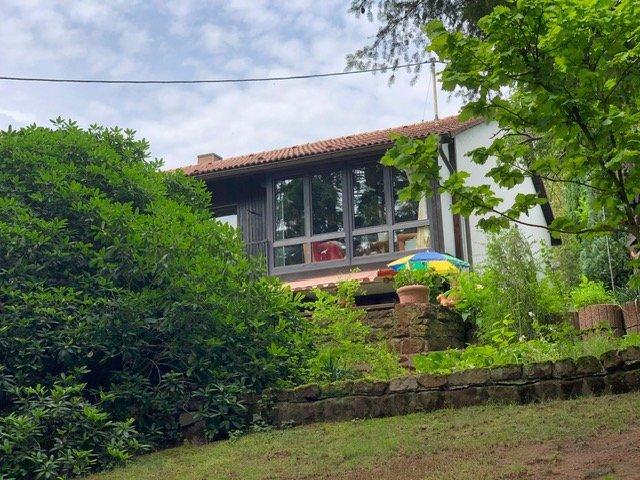 Bungalow mit parkähnlichem Garten in ruhiger Lage