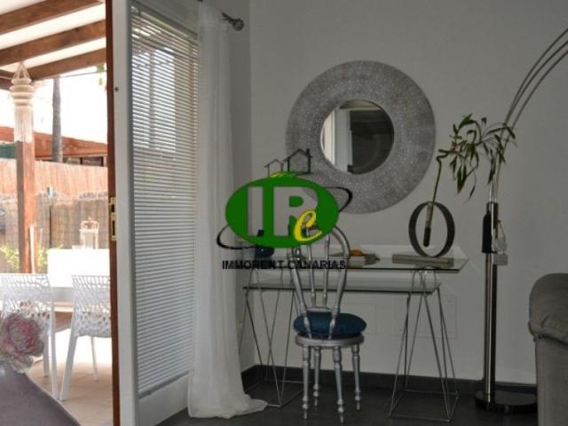 Bungalow, neu renoviert, mit 1 Schlafzimmer und sehr große Terrasse