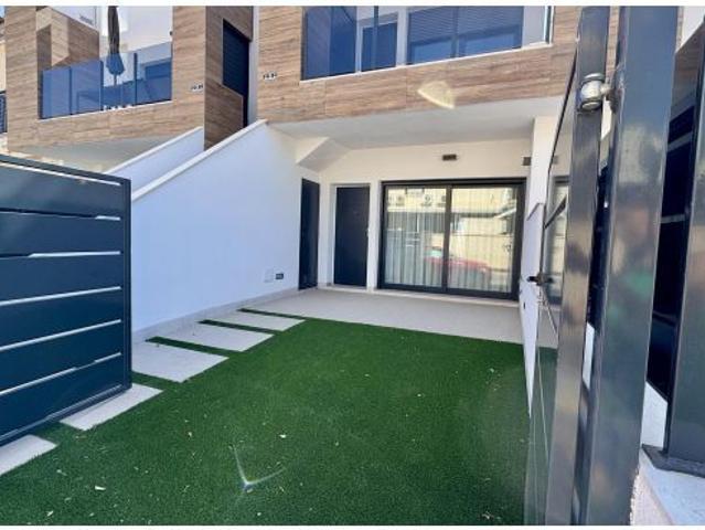 Bungalow Planta Baja en Venta en San Pedro del Pinatar, Murcia