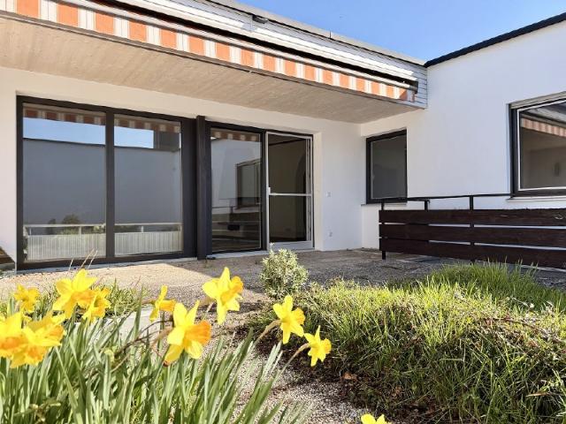 Bungalow Reihenhaus mit Terrasse und geschütztem Gartenbereich in Stephanskirchen