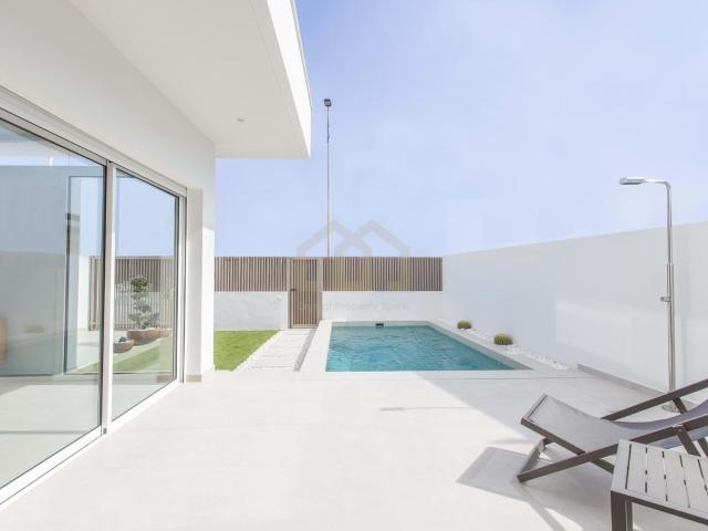 Bungalows de Obra Nueva con Piscina Privada en Santiago de la Ribera