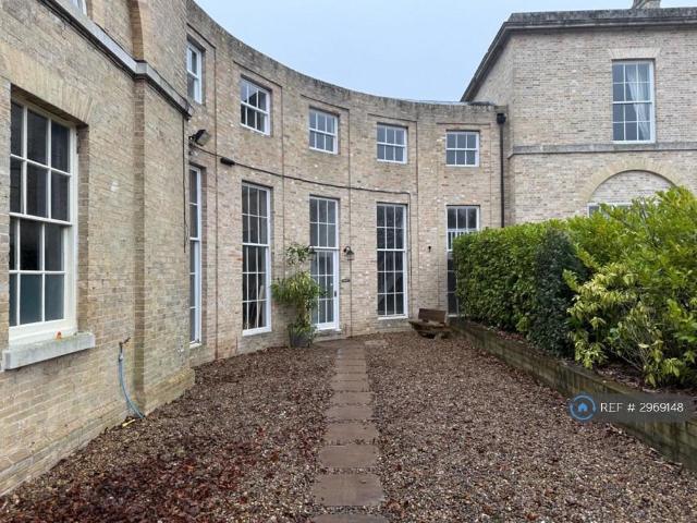 Bungay Road, Beccles, NR34 Studio to rent £675 pcm £156 pw