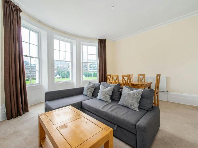 Bunhill Row, London EC1Y, 2 bed flat to rent, £3,150 pcm | PrimeLocation