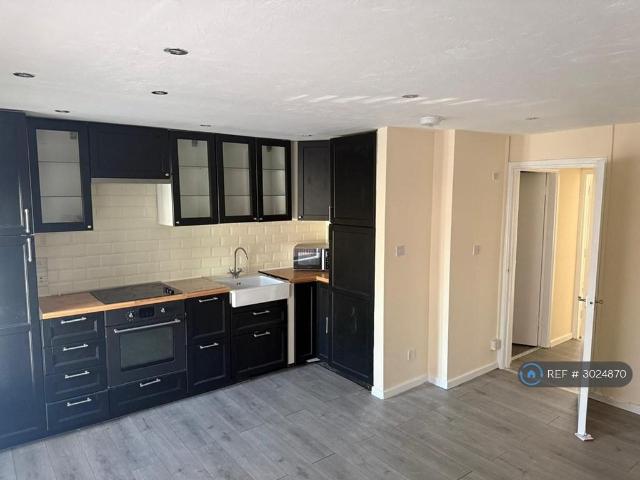Bunkers Hill Lane, Bilston, WV14 1 bed flat to rent £750 pcm £173 pw