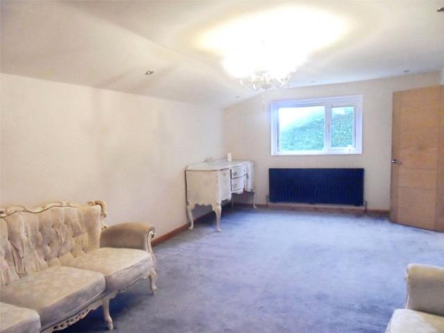 Bunkers Lane, Batley, West Yorkshire, WF17