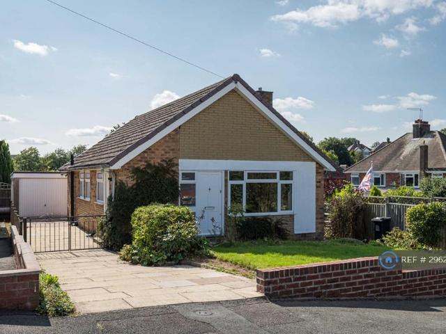 Bunny Hill, Newcastle Under Lyme, ST5 3 bed bungalow to rent £1,195 pcm £276 pw