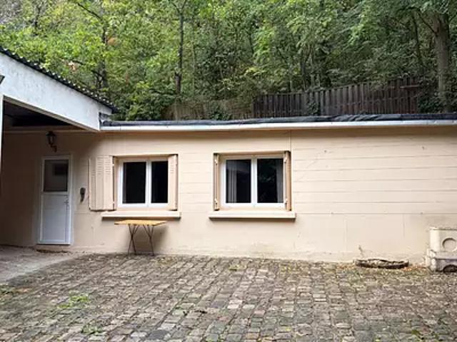 Buc 78530 Location maison 3 pièces t3 au dernier étage parking