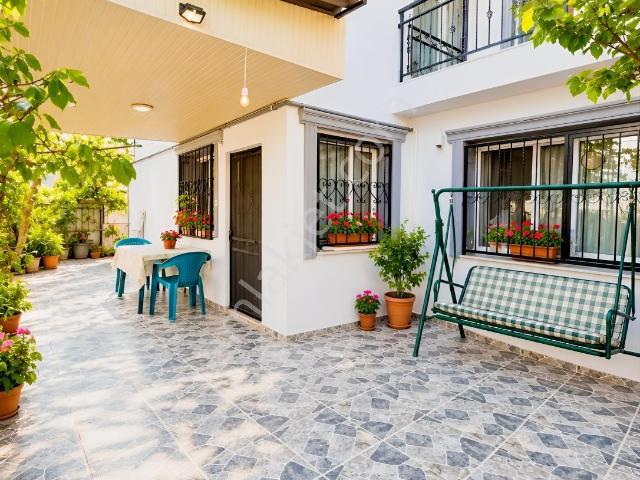 Buca Murathan Genişletilmiş Ve Tadilatlı Köşe Müstakil Dubleks