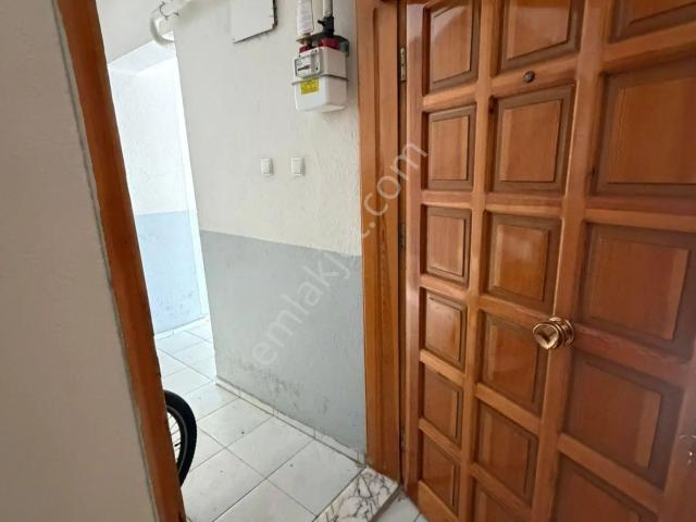 Buca M.kemal Mah. Yüksek Giriş 90 M2 2+1 Doğalgazlı Bahçeli Kiralık Daire