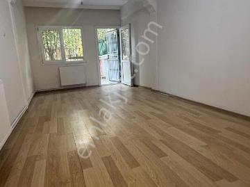 Buca Menderes Mahallesinde Kiralık 2+1 Daire