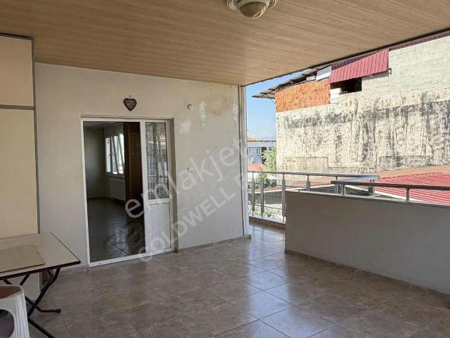 Buca Menderes Teraslı Ferah 3+1 Kiralık Daire