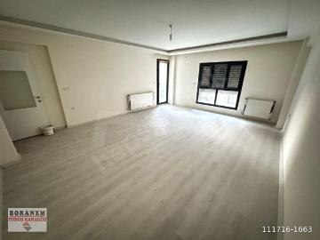 BUCA MERKEZDE SİFİR LÜKS ARAKAT ASANSÖRLÜ EBEVYN BANYOLU SATİLİK DAİRE