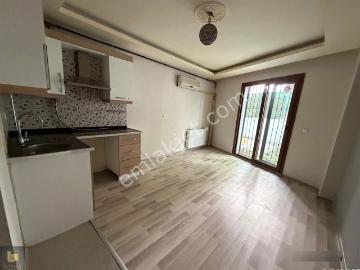 Buca Atatürk Mah. 1+1 45 M2 Giriş Katı Bahçeli Doğalgazlı Kiralık Daire