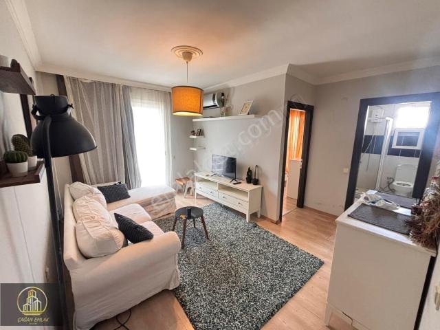 Buca Atatürk Mahallesi Ara Kat Balkonlu Fırsat Kiralık 1+1