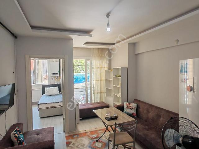 Buca Atatürk Mahallesi Doğalgazlı Eşyalı Kiralık 1+1 Daire