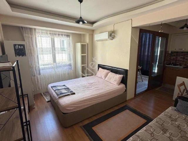 Buca Atatürk Mahallesinde Kiralık Kış Bahçeli Stüdyo Daire