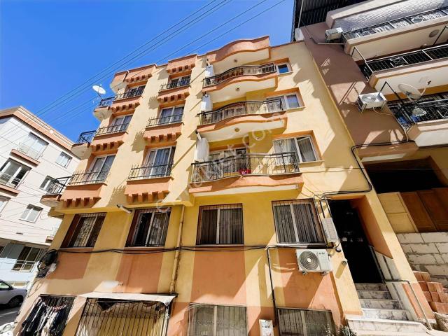 Buca Atatürk Mahallesinde 130 M2 3+1 Kiralık Daire