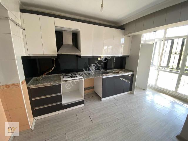 Buca Adatepe Mahallesinde Satılık 3+1 Köşe 126m2 Daire