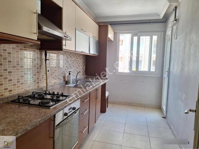 Buca Adatepe'de Kiralık 2+1 Doğalgazlı Arakat Asansörlü Ev