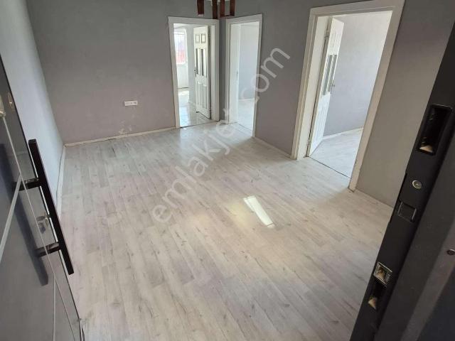 Buca Çaldıran Mh./maskın Orda,p.okulu Arkası/zeminkat,2+1,daire