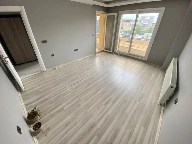 Buca Çamlık Mah.de Uçanyol Üzerinde 2+1 85m2 Dgazlı Ayrı Mutfak Yeni Binada Kiralık Daire