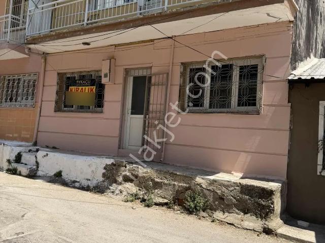 Buca Çamlık Mahallesinde 2+1 Kıralık Daıre