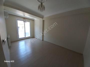 Buca Çamlıkule Mah. Merkezi Lokasyonda 3+1 Kiralık Daire