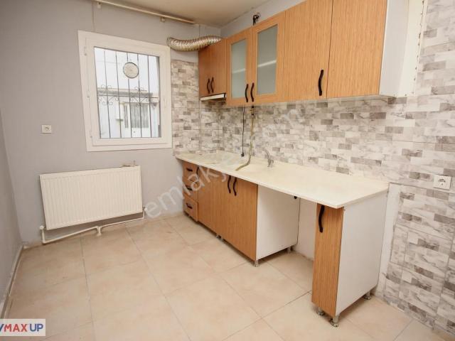 Buca Çamlıkule Mah Müstakil Bahçeli Doğalgazlı 2+1 Kiralık Daire