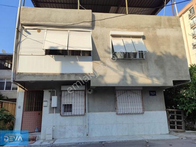 Buca Çamlı Kule Mahallesinde Satılık 2+1 Daire