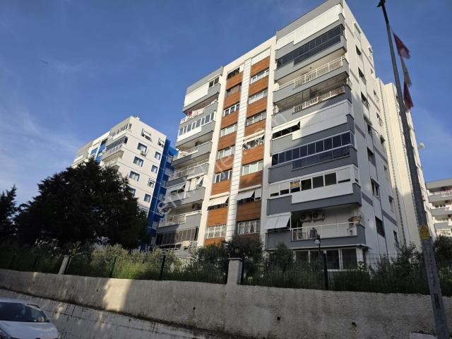 Buca Cumhuriyet Mahallesinde 3+1 Ara Kat Satılık Daire