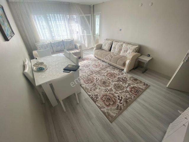 Buca Cumhuriyet Mahallesinde 3+1 130m2 Full Eşyalı Kiralık Daire