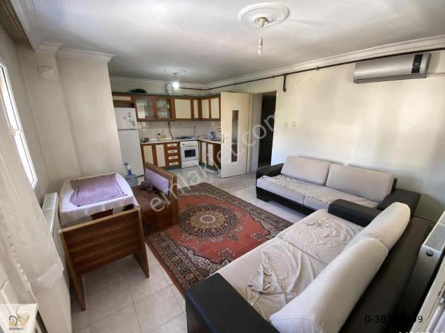Buca Dokuzçeşmelerde Kiralık 2+1 Arakat Eşyalı Doğalgazlı Ev