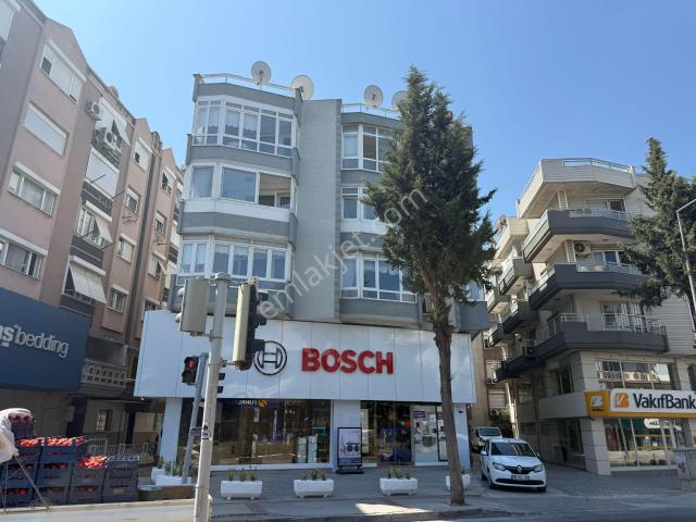 Buca Çevik Bir'de Kiralık Full Eşyalı 3+1 Daire 120m²