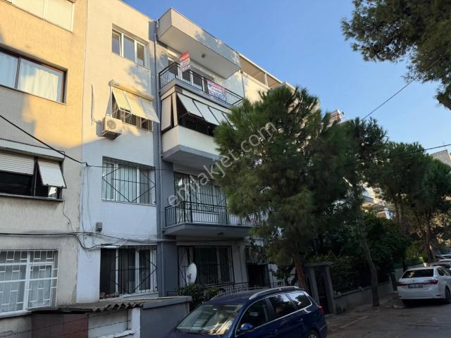 Buca Efeler Mahallesi İzban Ve Üniversiteye Yakın Tadilatlı 3+1 Doğalgazlı Geniş Kiralık Daire