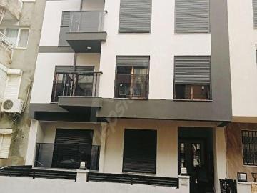 Buca efelerde acil satılık 1+1 daire