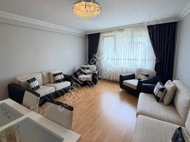 Buca Fırat Mahallesinde 5+2 210m2 Geniş Daire