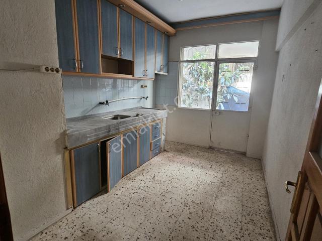 Buca Fırat Mahallesinde Bahçeli Kiralık 100m2 2+1 Daire