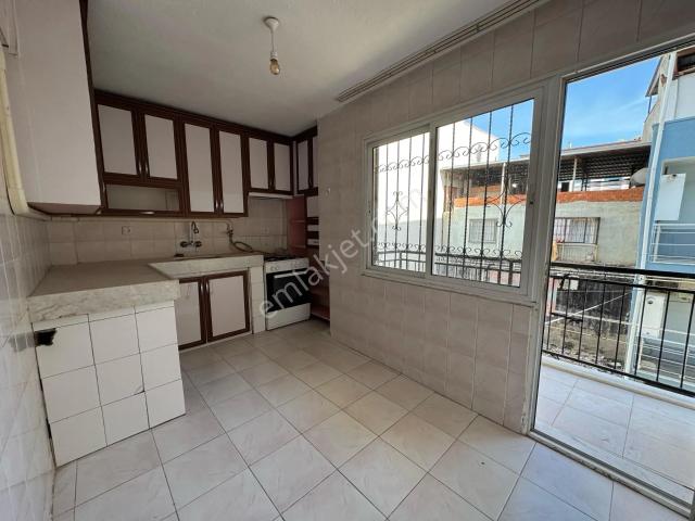 Buca Göksu Mah. 2+1 Doğalgazlı Arakat İzbana Yakın Kiralık Daire