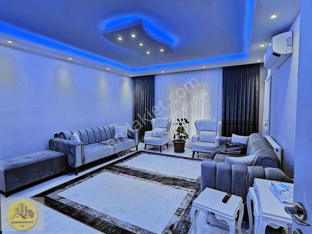Buca Göksu Mah Teraslı Satılık Kat 3 Daire 180m2 4+1