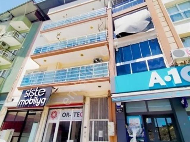 Buca Göksu'da Merkezi Konumda 220m² 4+1 Kiralık Daire