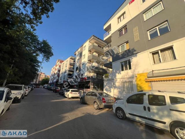 Buca Hasan Ağa Parkı Karşısı 2+1 Köşe Daire