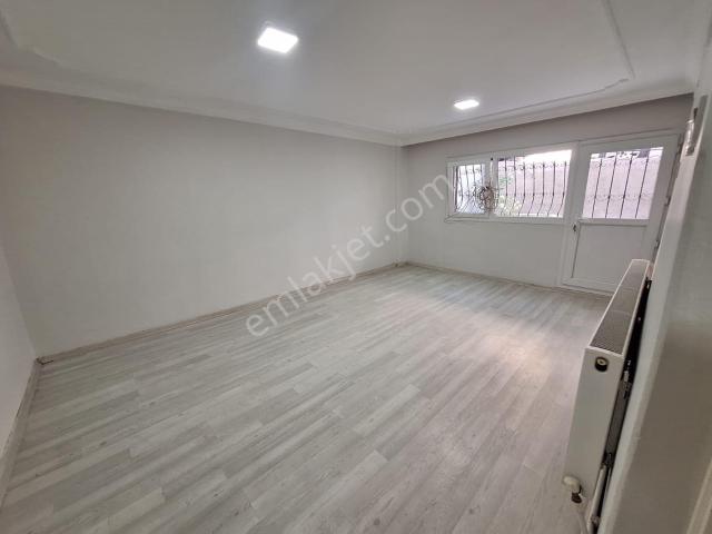 Buca İşcievleri Caddesi Yakını 3+1 120m2 Bahçeli D.gazlı Kiralık Daire