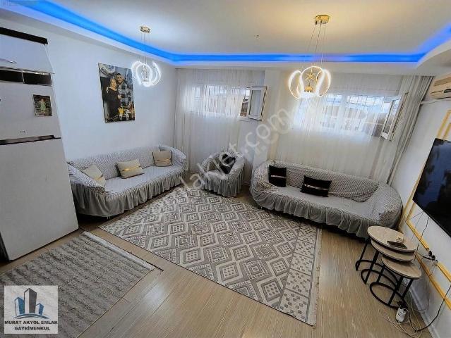 Buca İşcievleri Ufuk Mahallesi Yıkıkkemer Meydan Yakını/10yıllık/bahçeli,otoparklı.2+1 Kot Daire