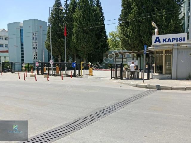 Buca İktisat Fakültesi Karşısı, Eşyalı,2+1