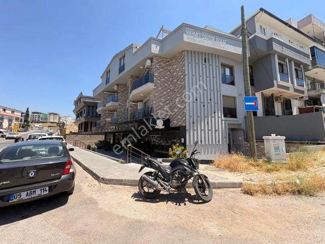 Buca Işılay Saygın Lisesi Karşısında 1+1 Kısmi Eşyalı Kiralık