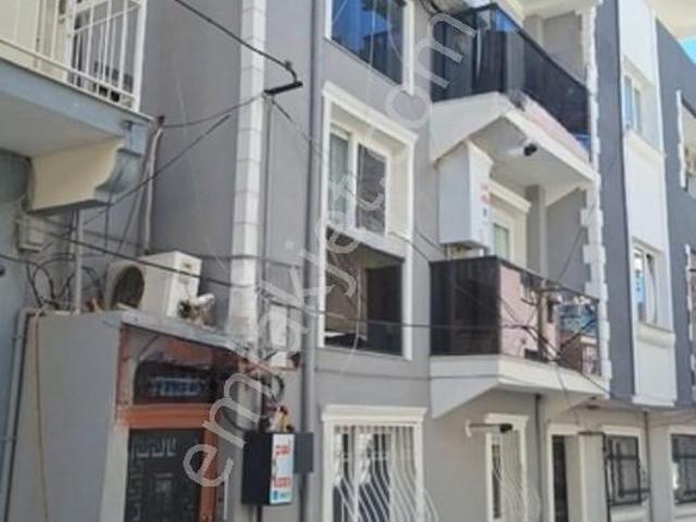 Buca İnönü 3 Katlı Tadilatlı Kiracili Mustakil Bina